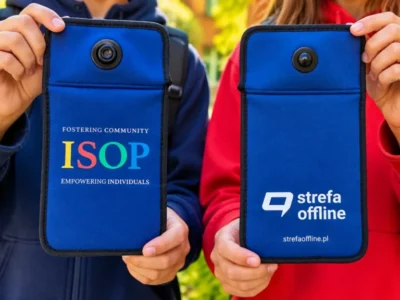 ISOP-International-School-of-Poznan-etui-Strefa-Offline-1536x864